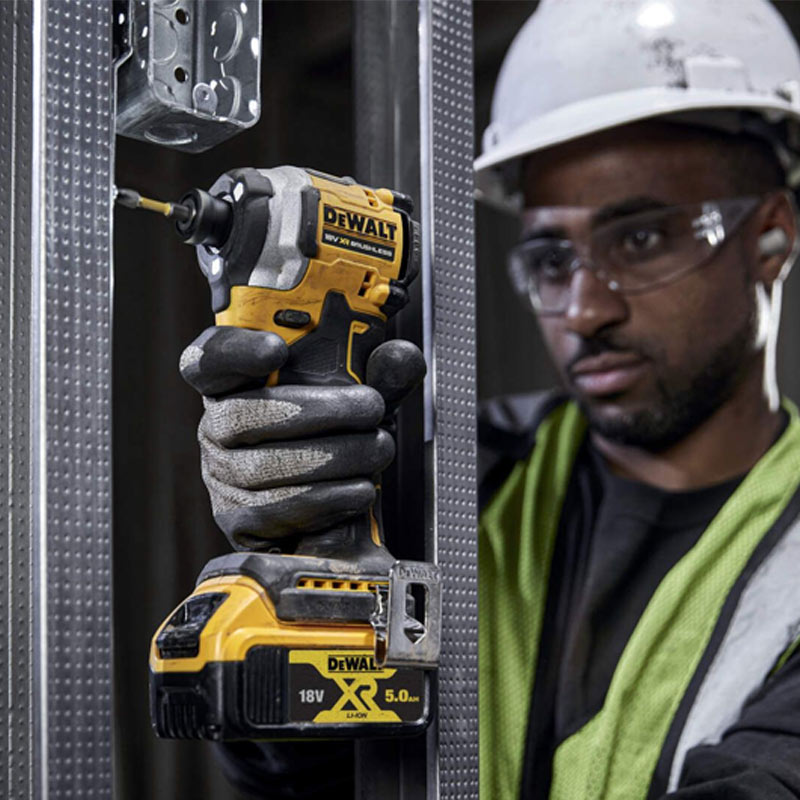 DeWalt - Akumulatorski udarni odvrtač DCF850P2T - DCF850P2T
